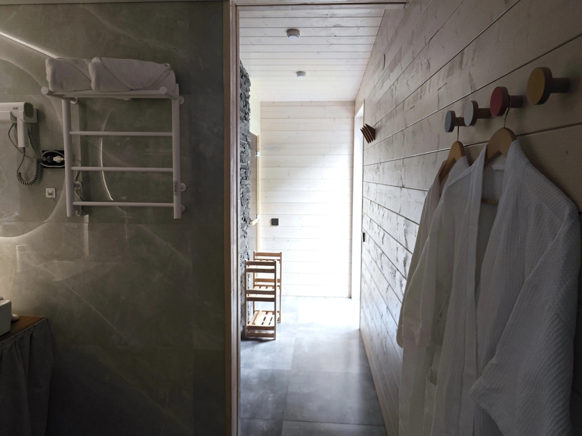 Частный дом Увеличенный А-фрейм Сад с баней и чаном