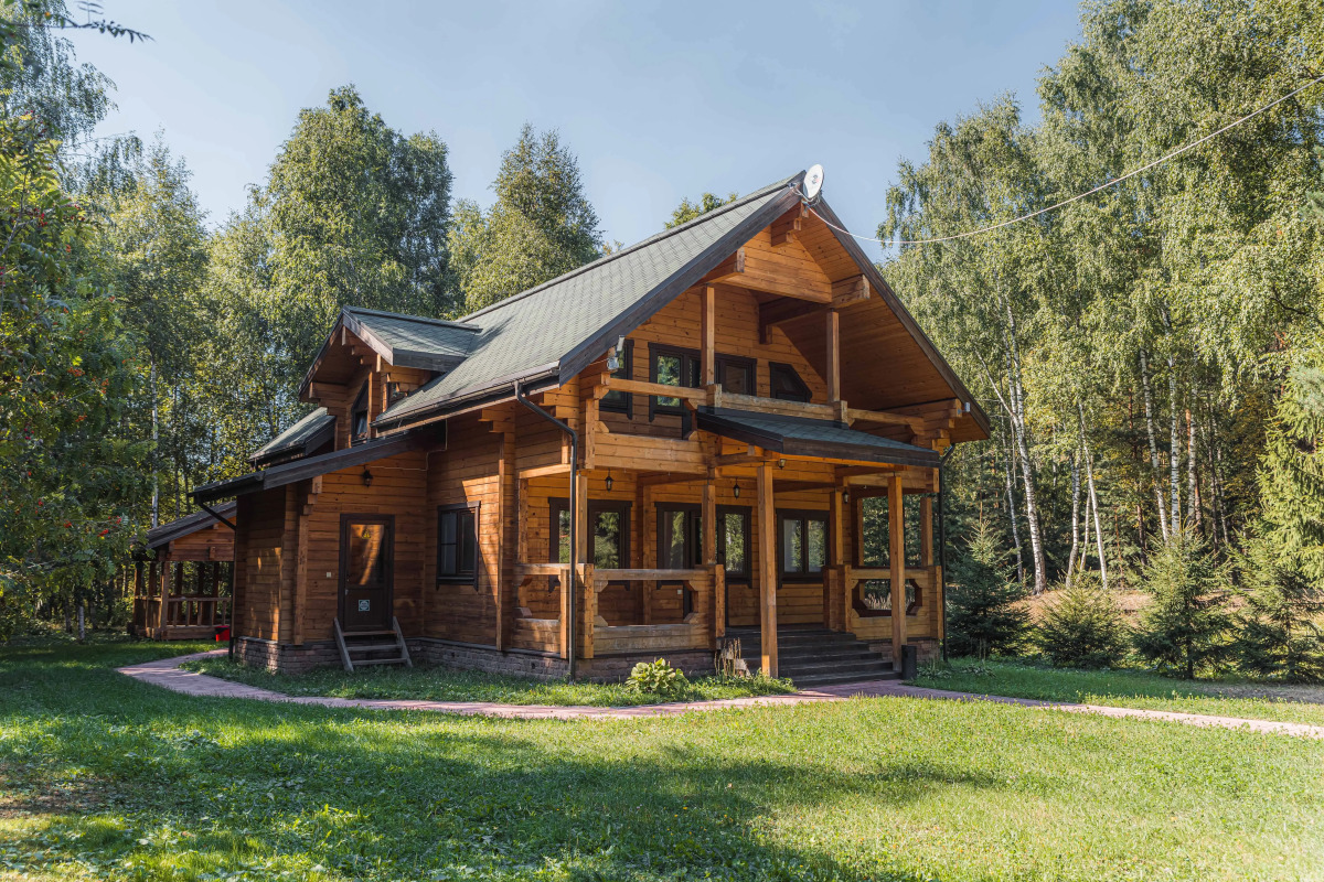 Бисерово Клуб