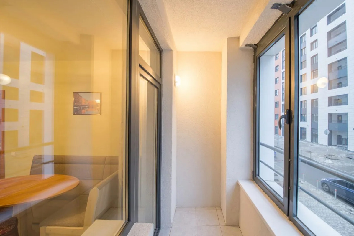 Апартаменты на площади Восстания