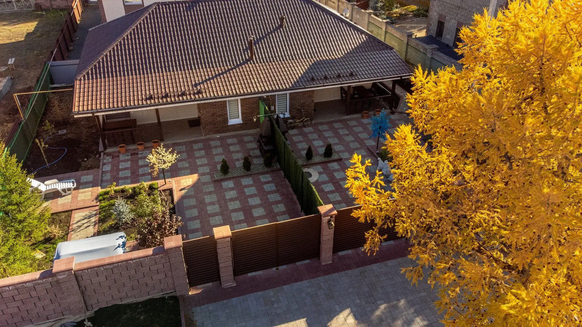 Бунгало с мангалом и верандой на Банном