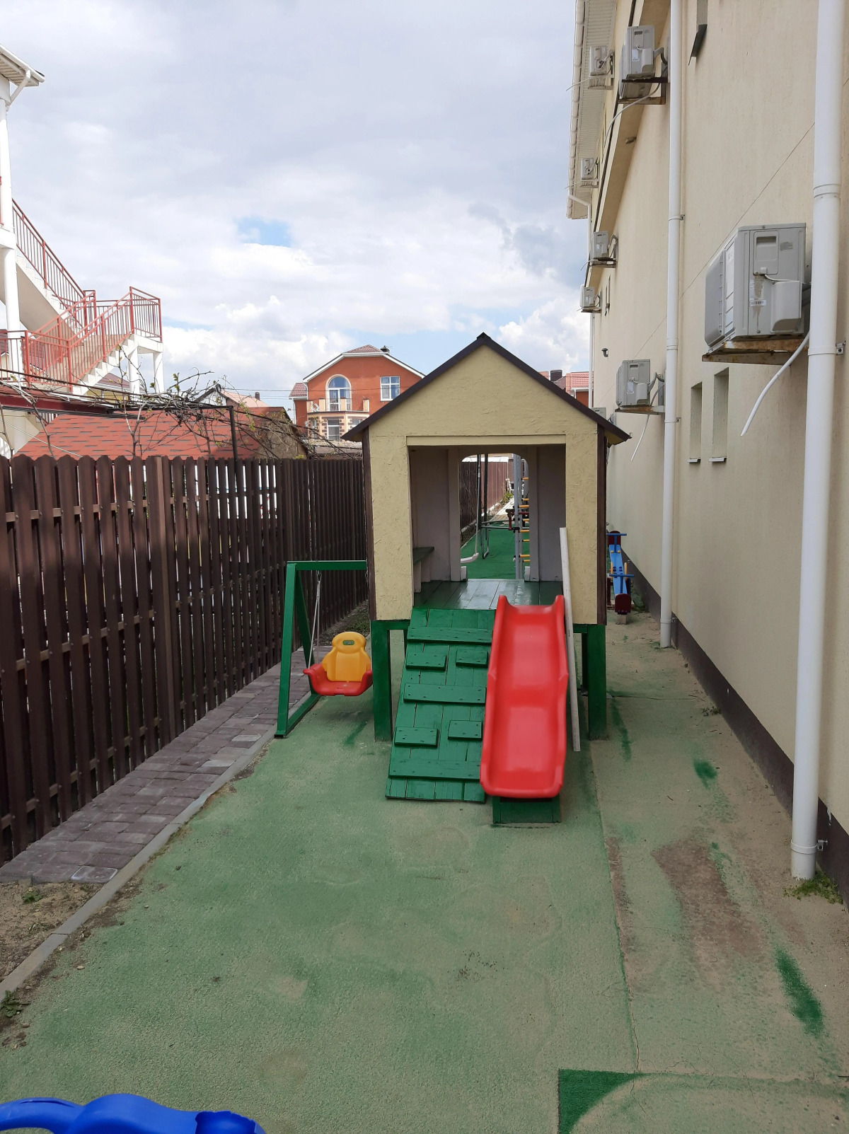 Guest House on Aivazovskogo 38