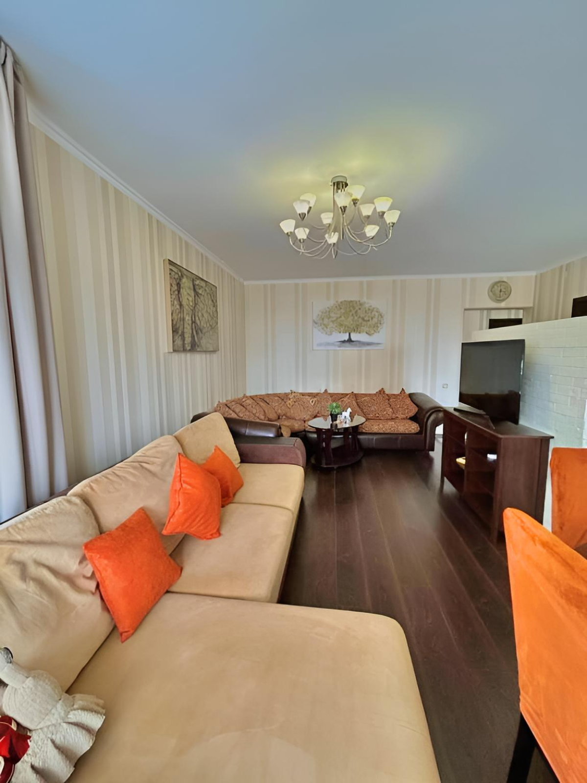 Улучшенные трехкомнатные апартаменты с террасой