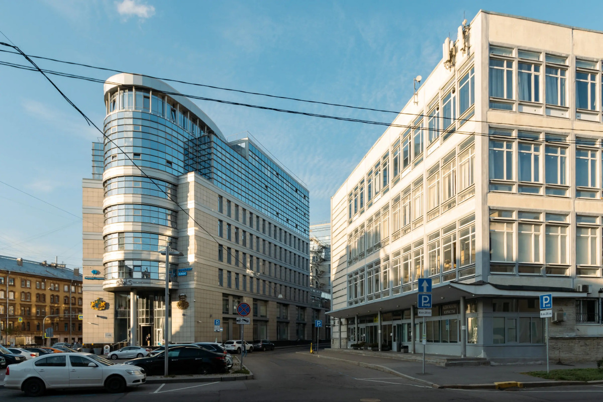 Апартаменты Beige apartment in a historic building in the city center