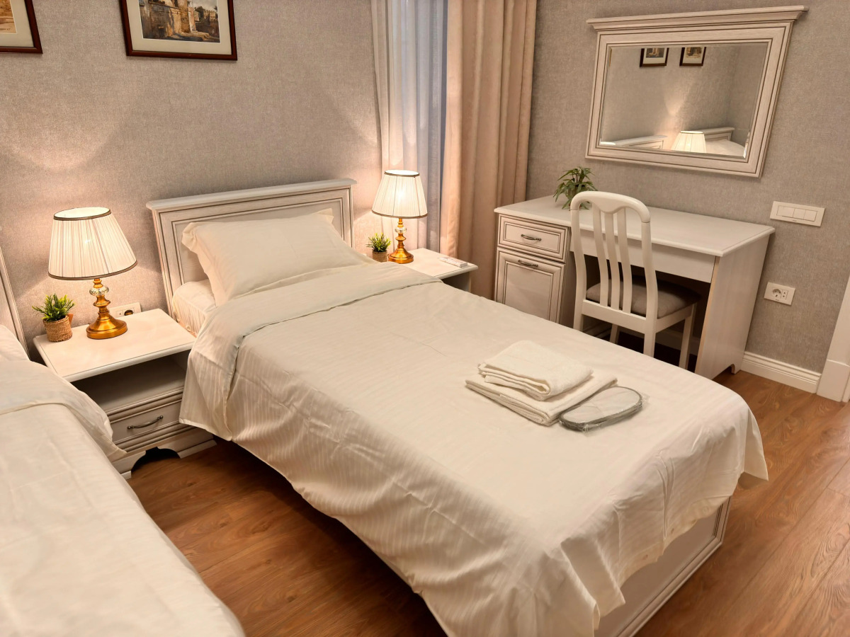 Апартаменты HISTORY 1888 Сentral Apartment & Excursions