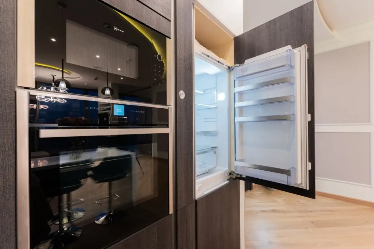 Romantic apart on 71 floor