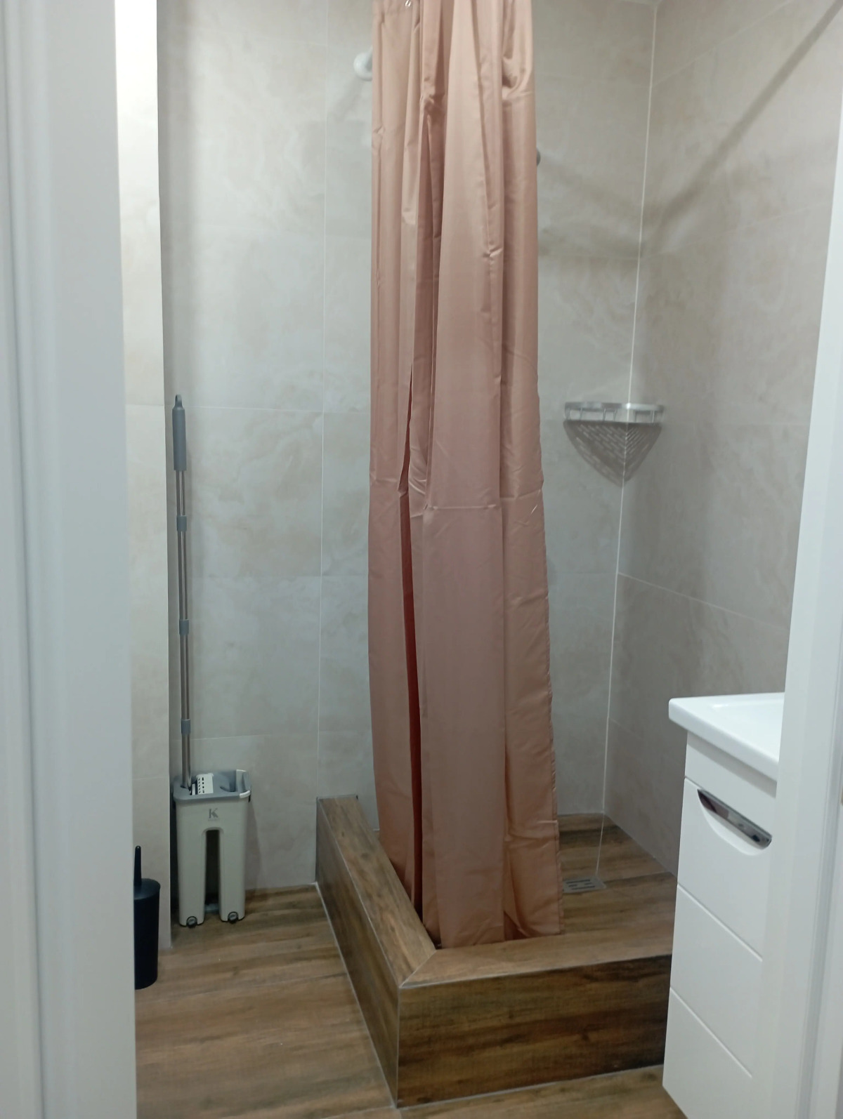 Квартира двухкомнатные апартаменты возле Кремля, недалеко ДС Кристал