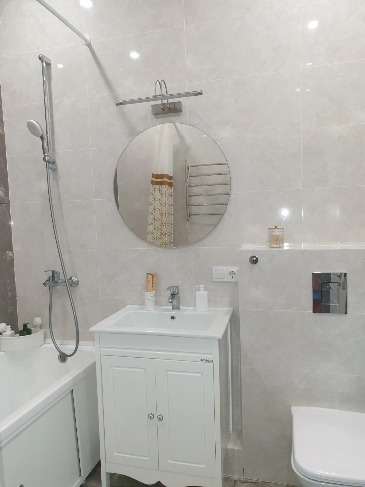 Апартаменты Личный комфорт в престижном районе: 2 полноценные спальни, 2 ванные комнаты