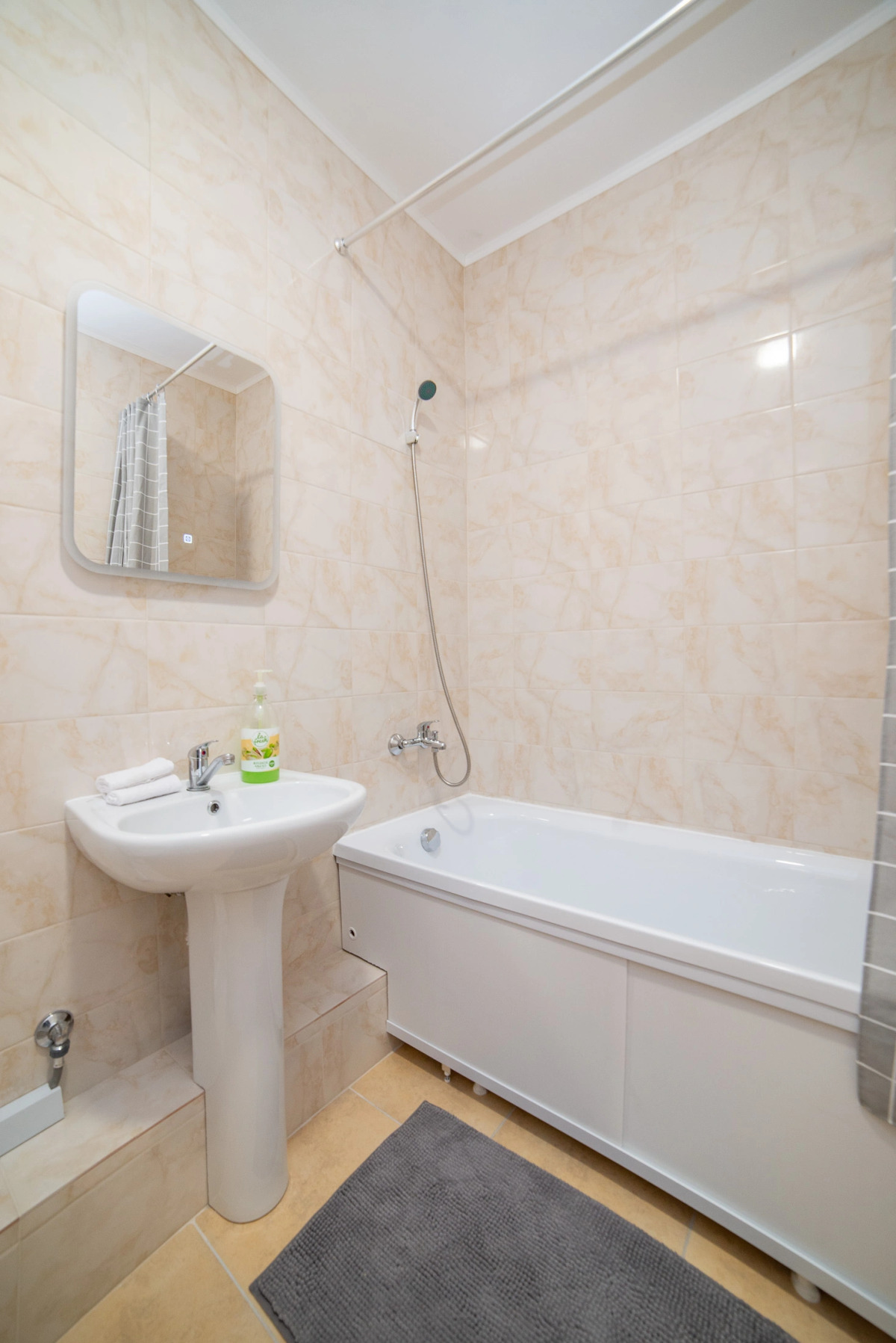 Апартаменты Сурикова 63