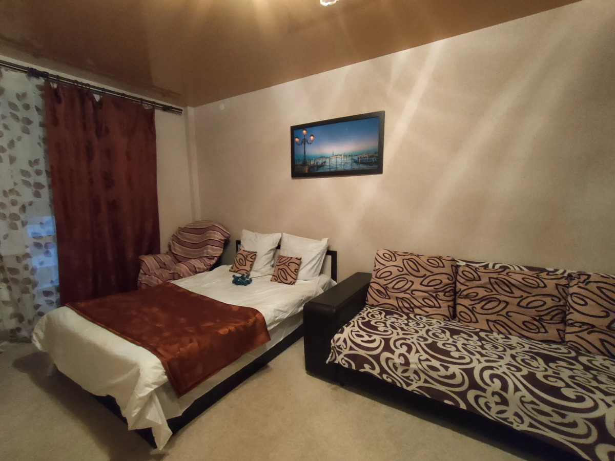 Апартаменты День & Ночь на Краснознаменная 92