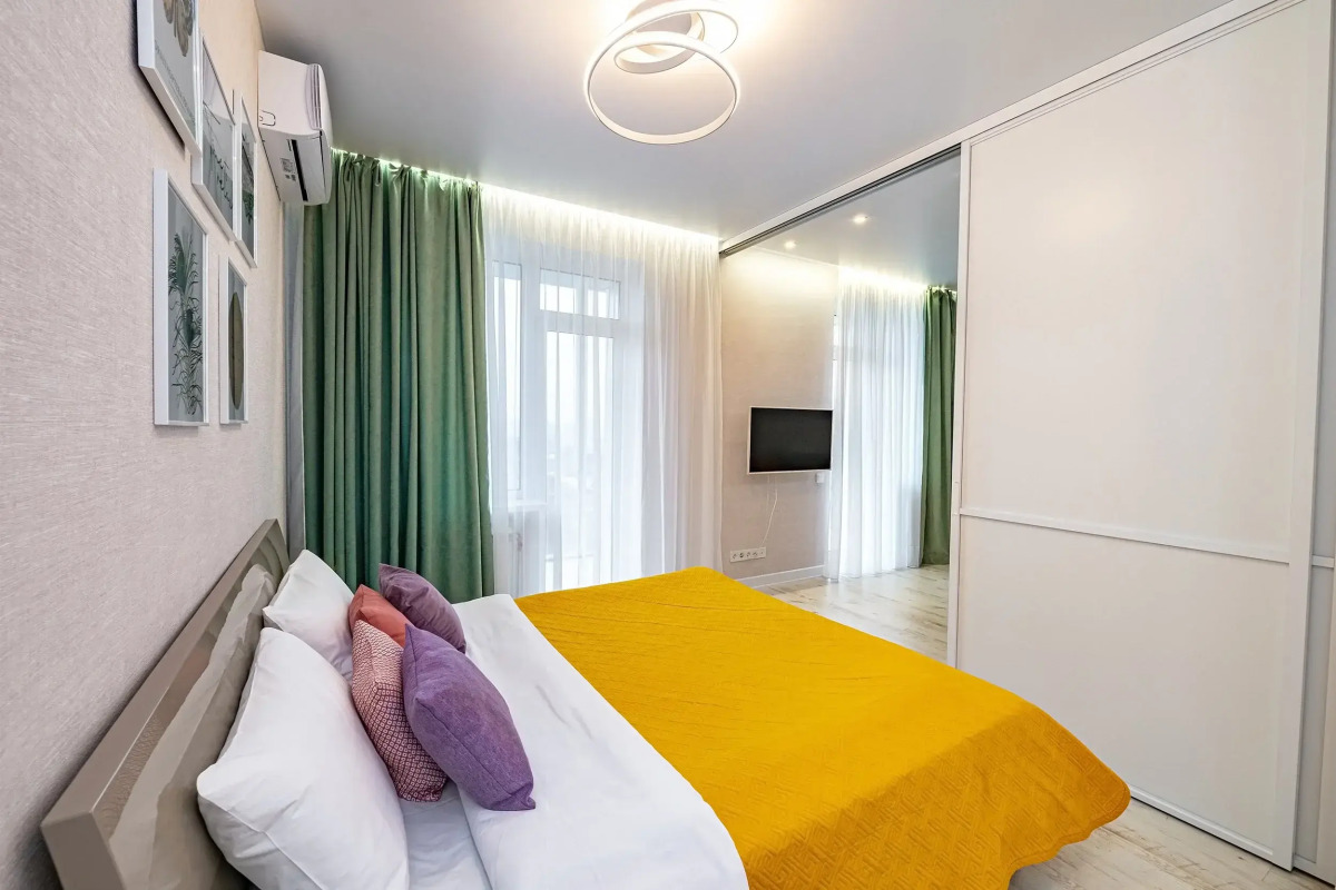 Апартаменты TopHouse на Красного Знамени 160 А двухкомнатные