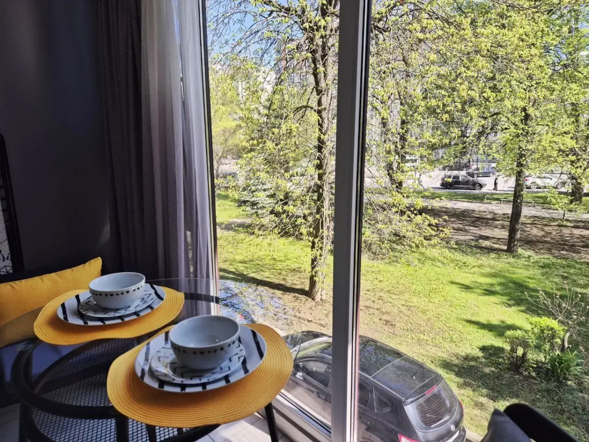 Квартира однокомнатная с панорамным видом на сквер