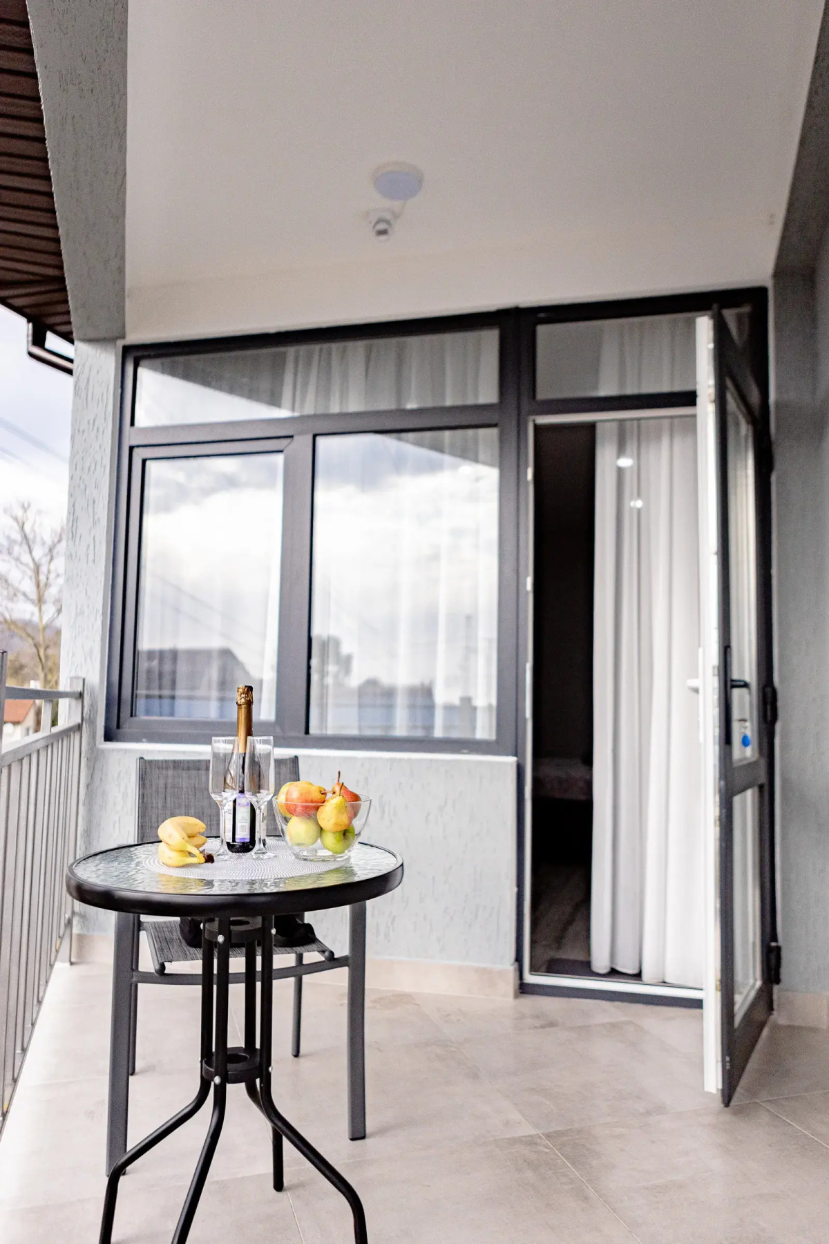 River House Apartments