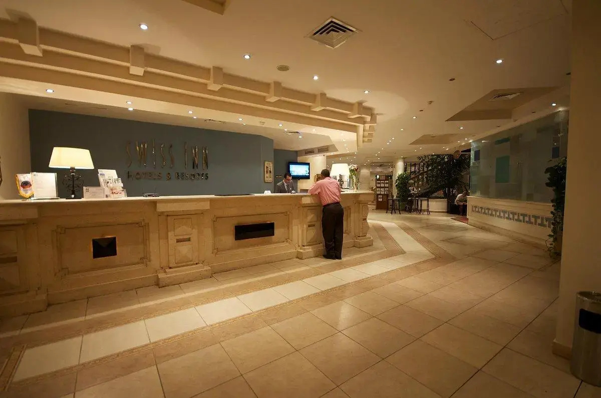 Курортный Отель Swiss Inn Pyramids Golf Resort