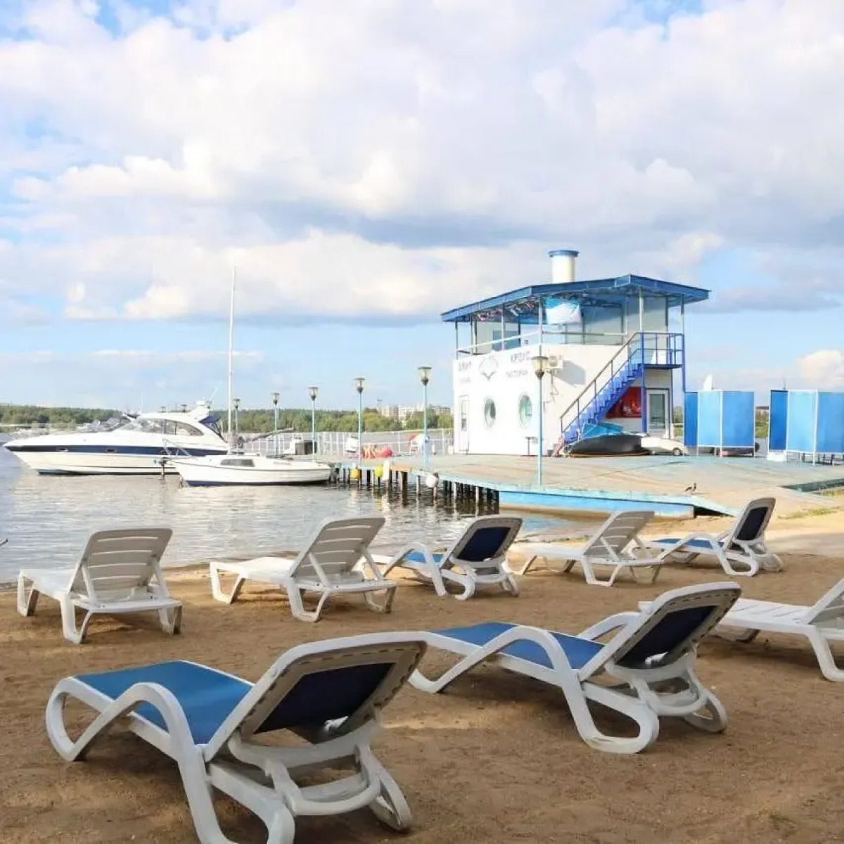 Отель Аквамарин