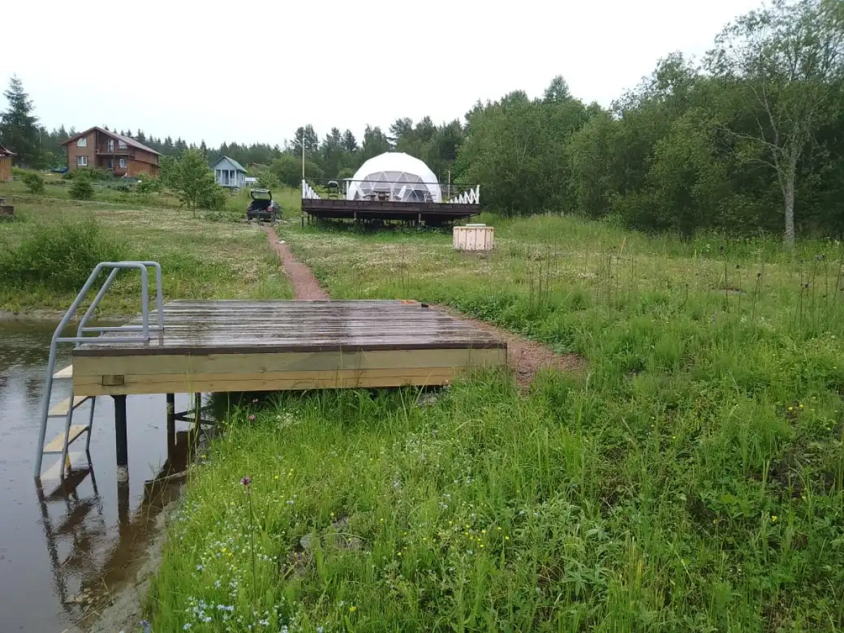 Частный дом на берегу Ладожского озера