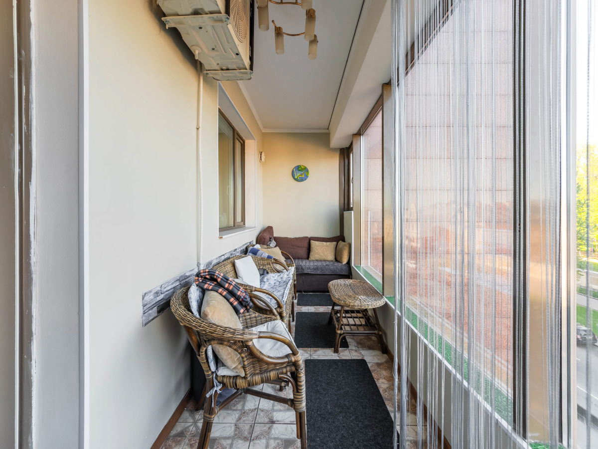 Апартаменты У Финляндского Вокзала и Крейсера Авроры"