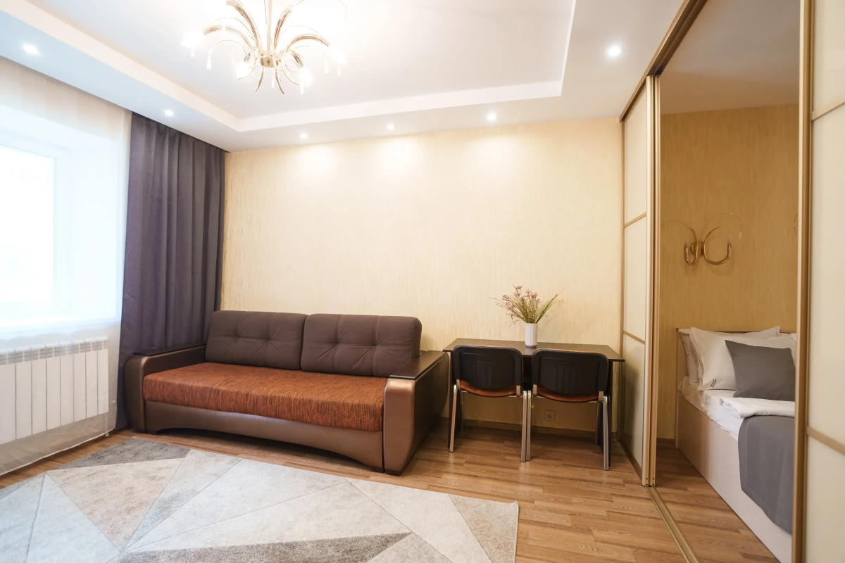 Квартира Inndays Apartments на Староникитская 105б (2)