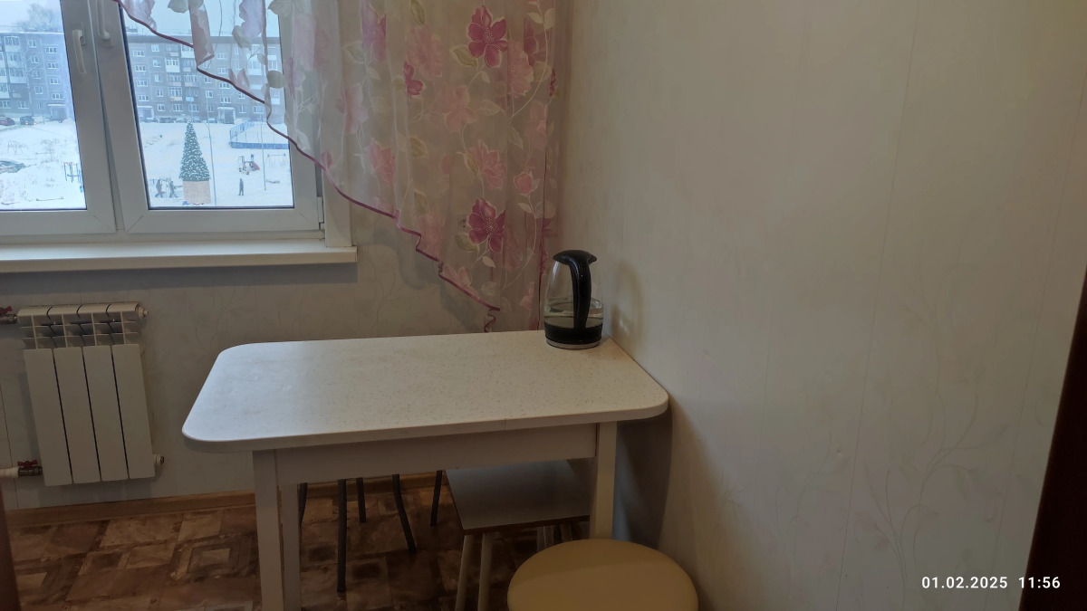 Квартира 2-х комнатная для командировочных в Первоуральске