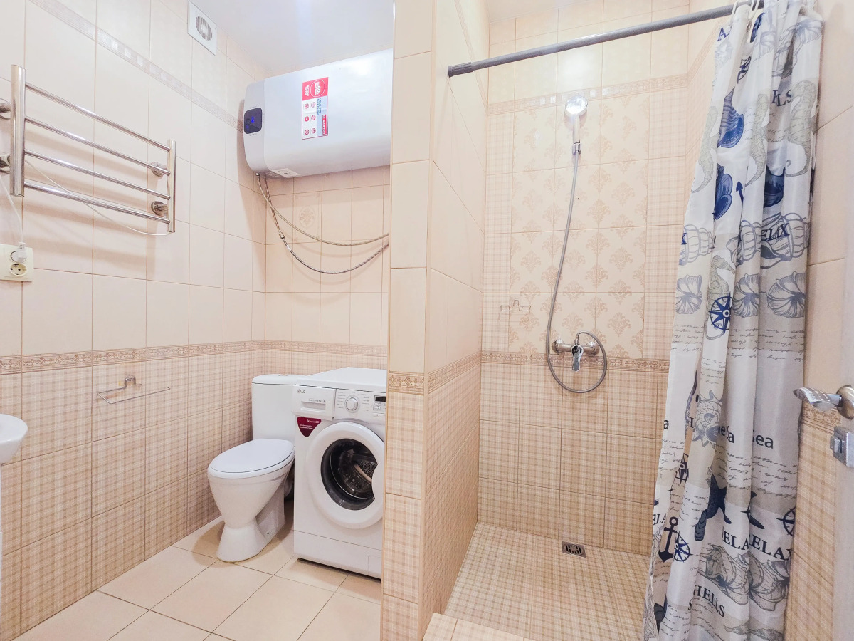 Квартира Студия на тихой улице с красивым фонтаном во дворе