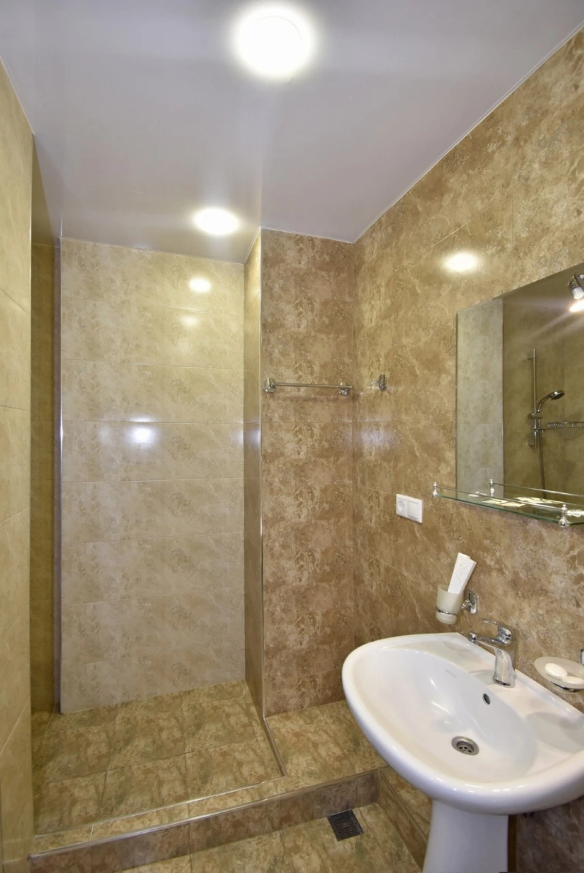 Апартаменты RentInnYerevan 16 Yeznik Koghbatsi Street