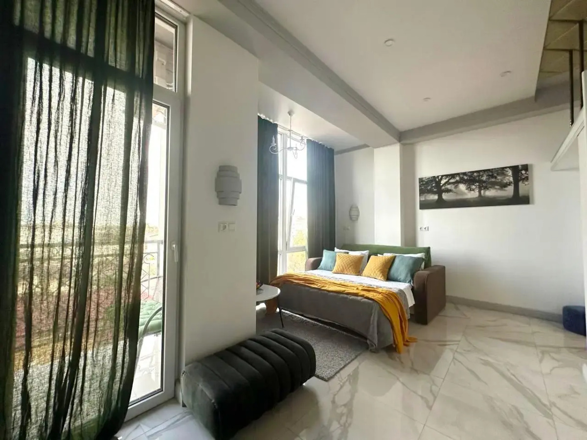 Море квартир уютная студия с панорамными окнами в центре Адлера 3