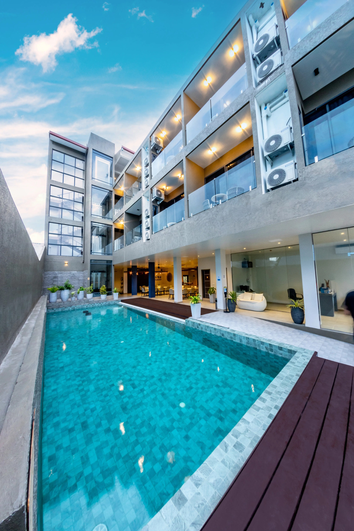 Отель Sky Beach