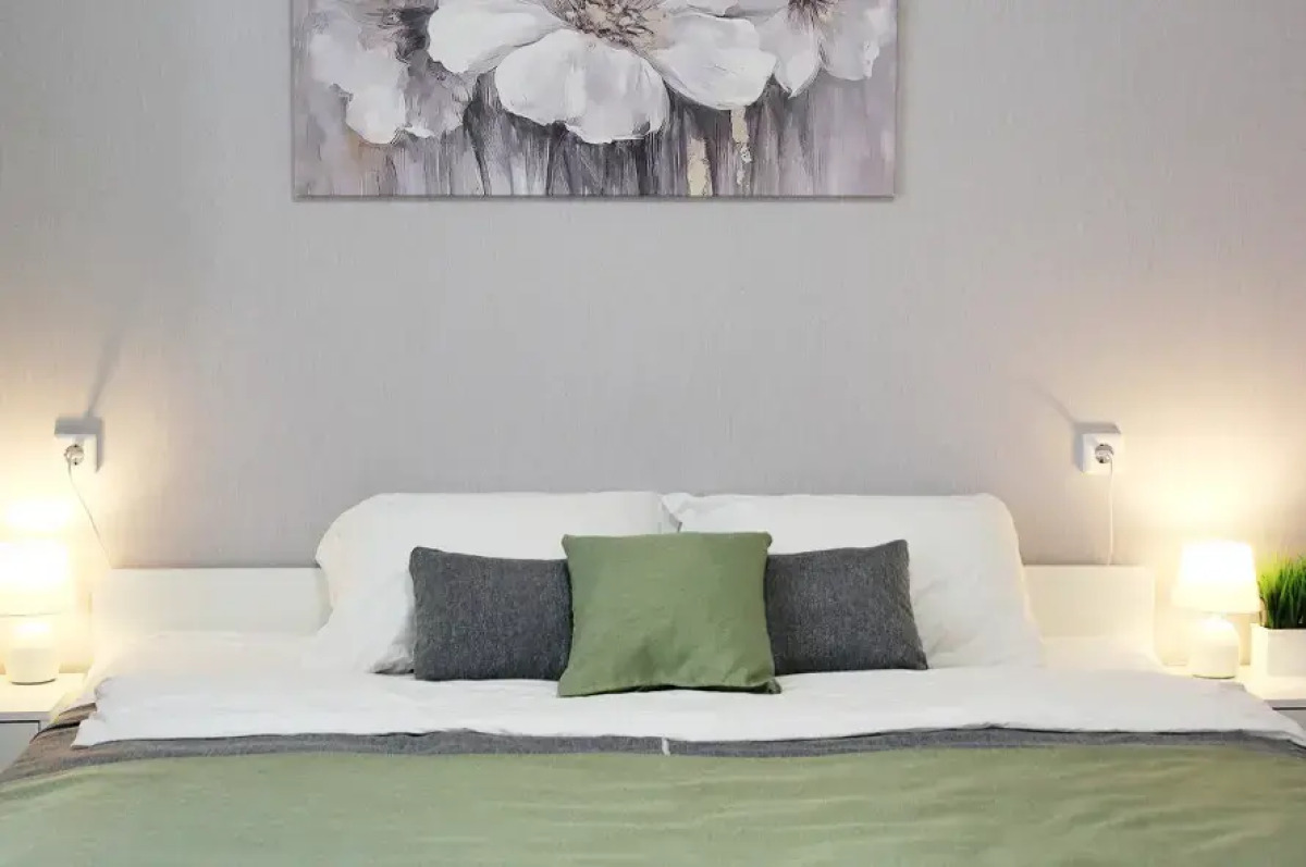 Квартира Трёхкомнатная 1-я Веткинская Улица 3