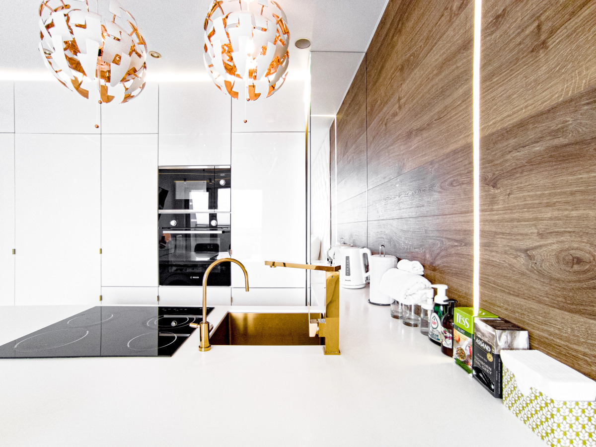 Апартаменты 18 этаж,студия 36кв.м,джакузи,балкон,вид на Волгу,новый дом,самый центр,вокзал пешком