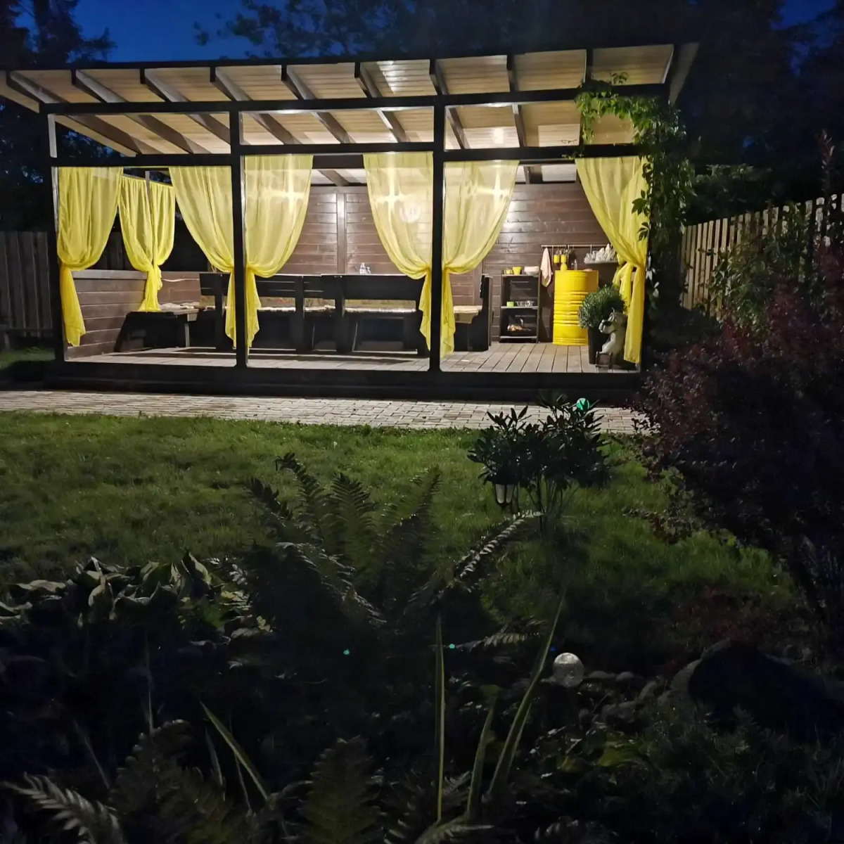 Частный дом Дом с беседкой