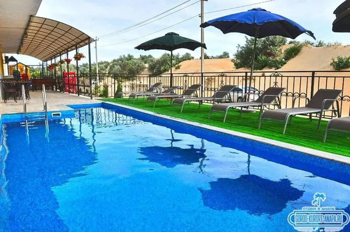 Отель Кронос