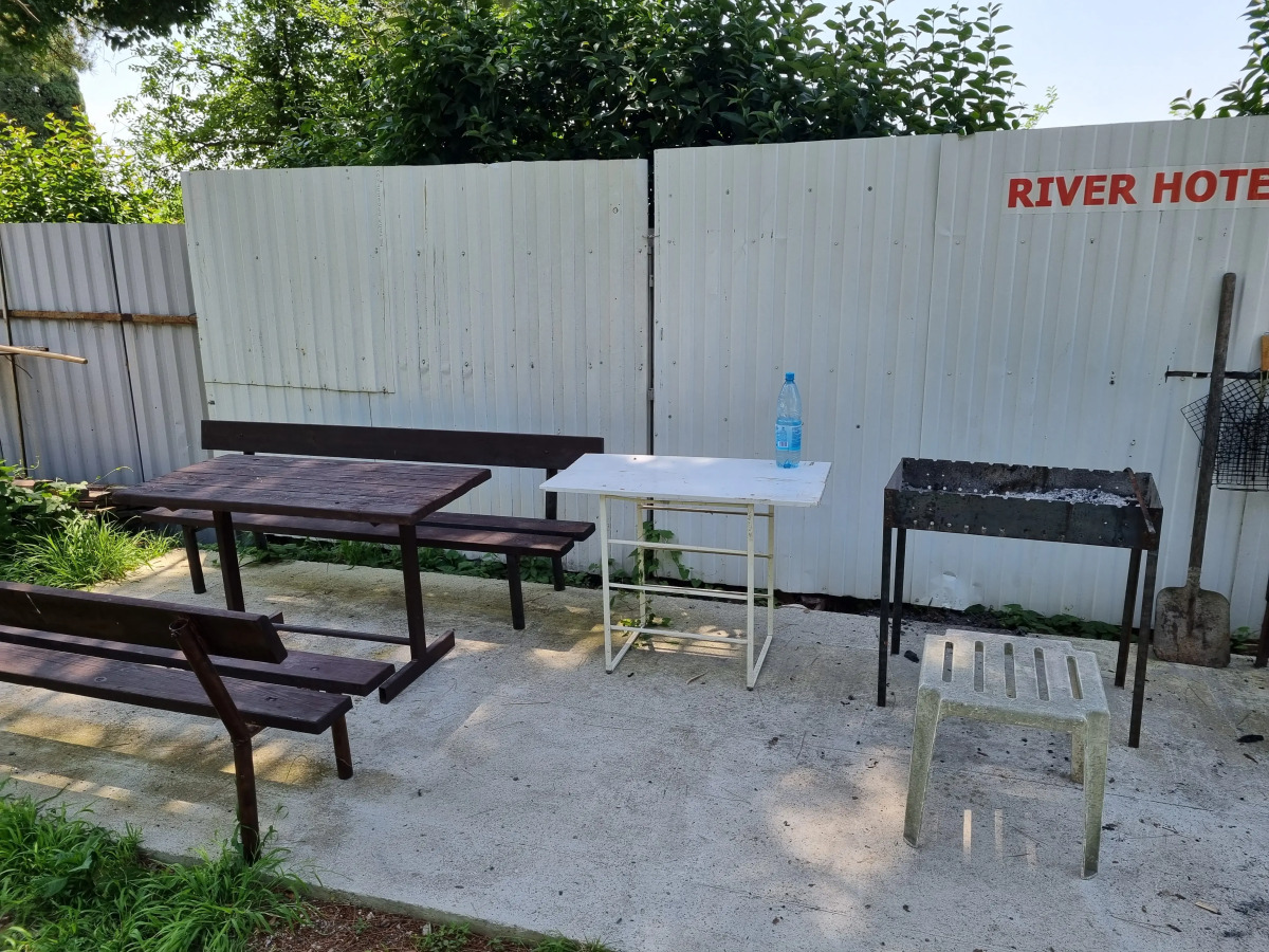 Отель Ривер