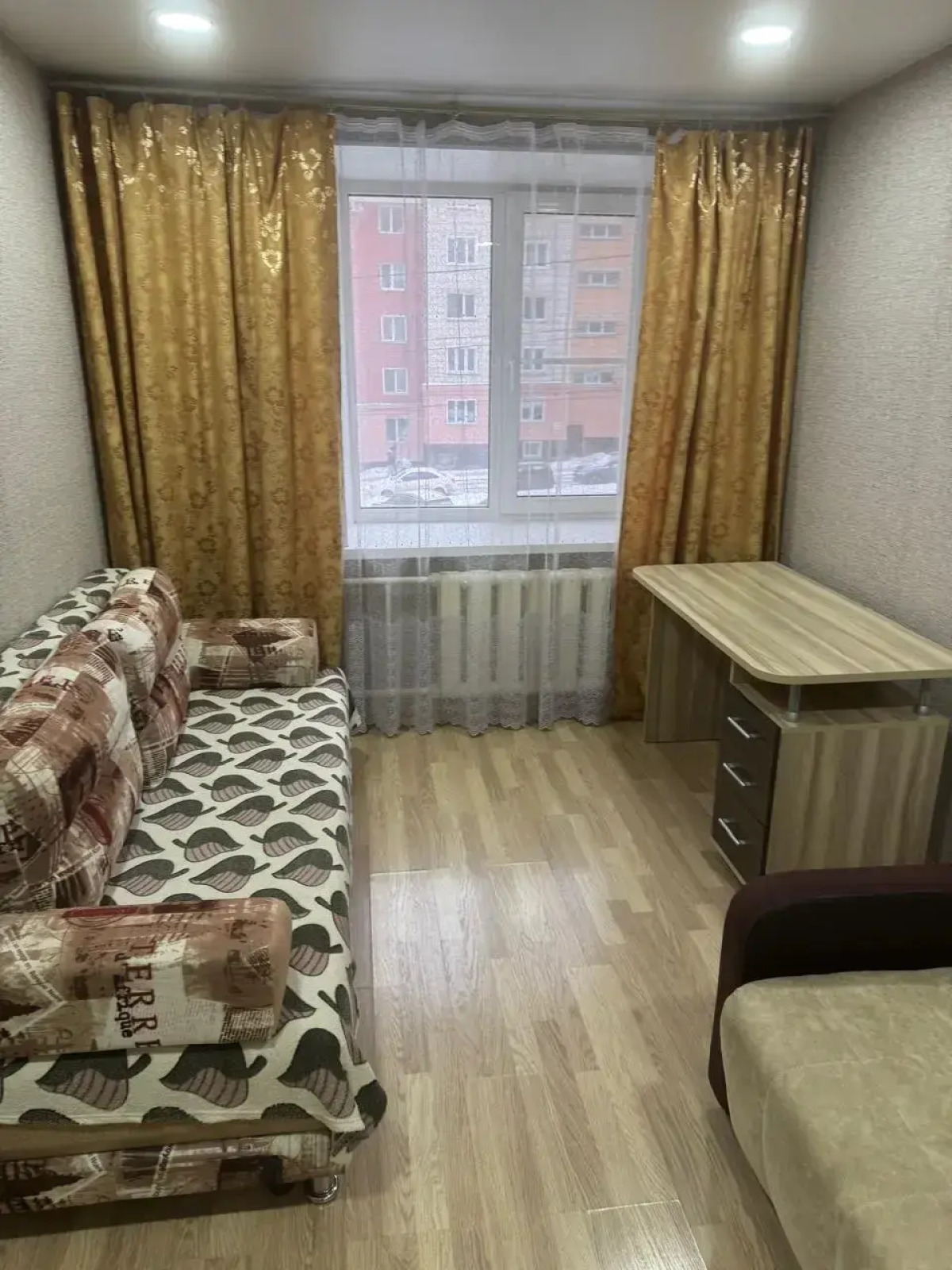 Квартира 2х-комнатная с  Хорошим Ремонтом