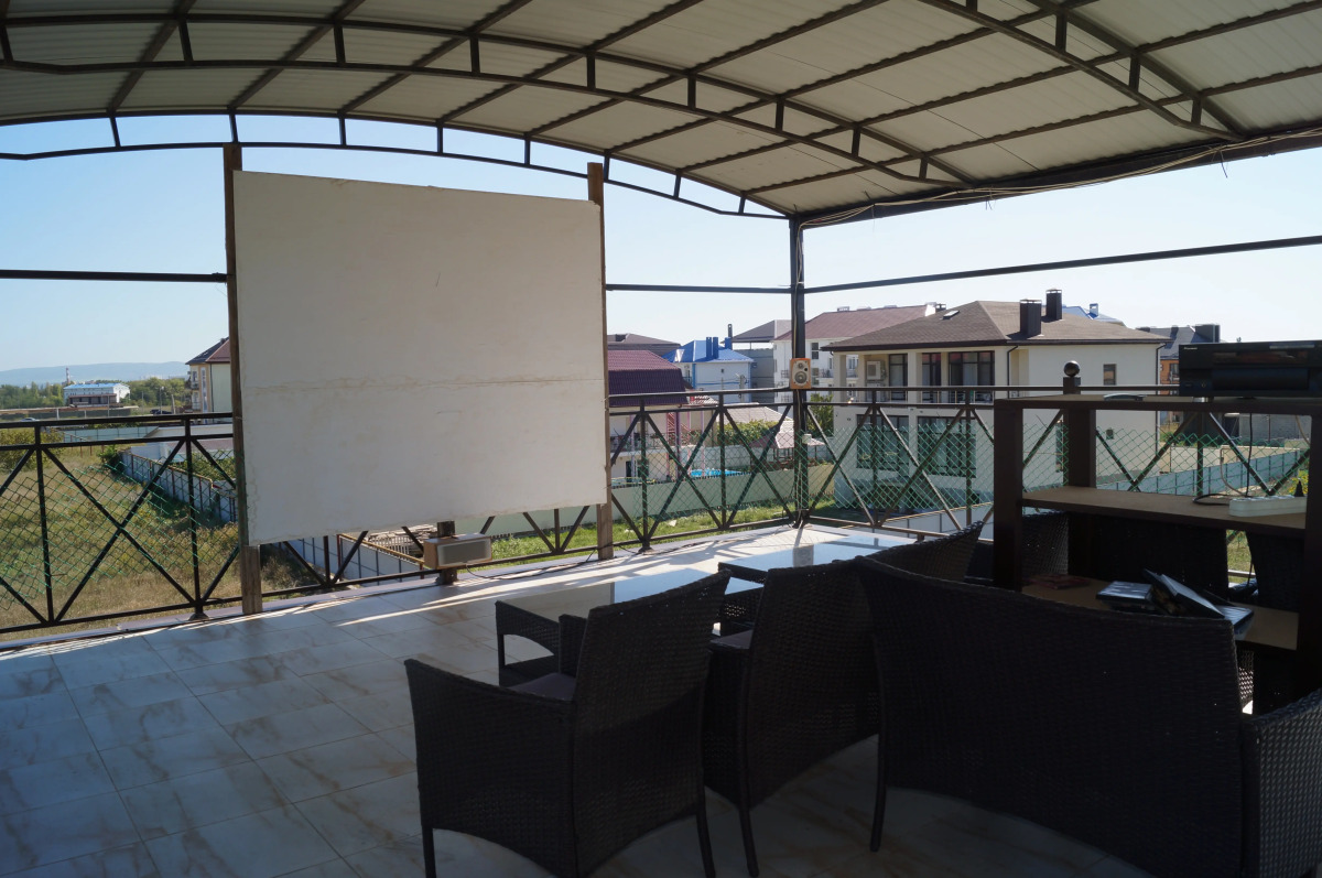 Guest House on Aivazovskogo 38