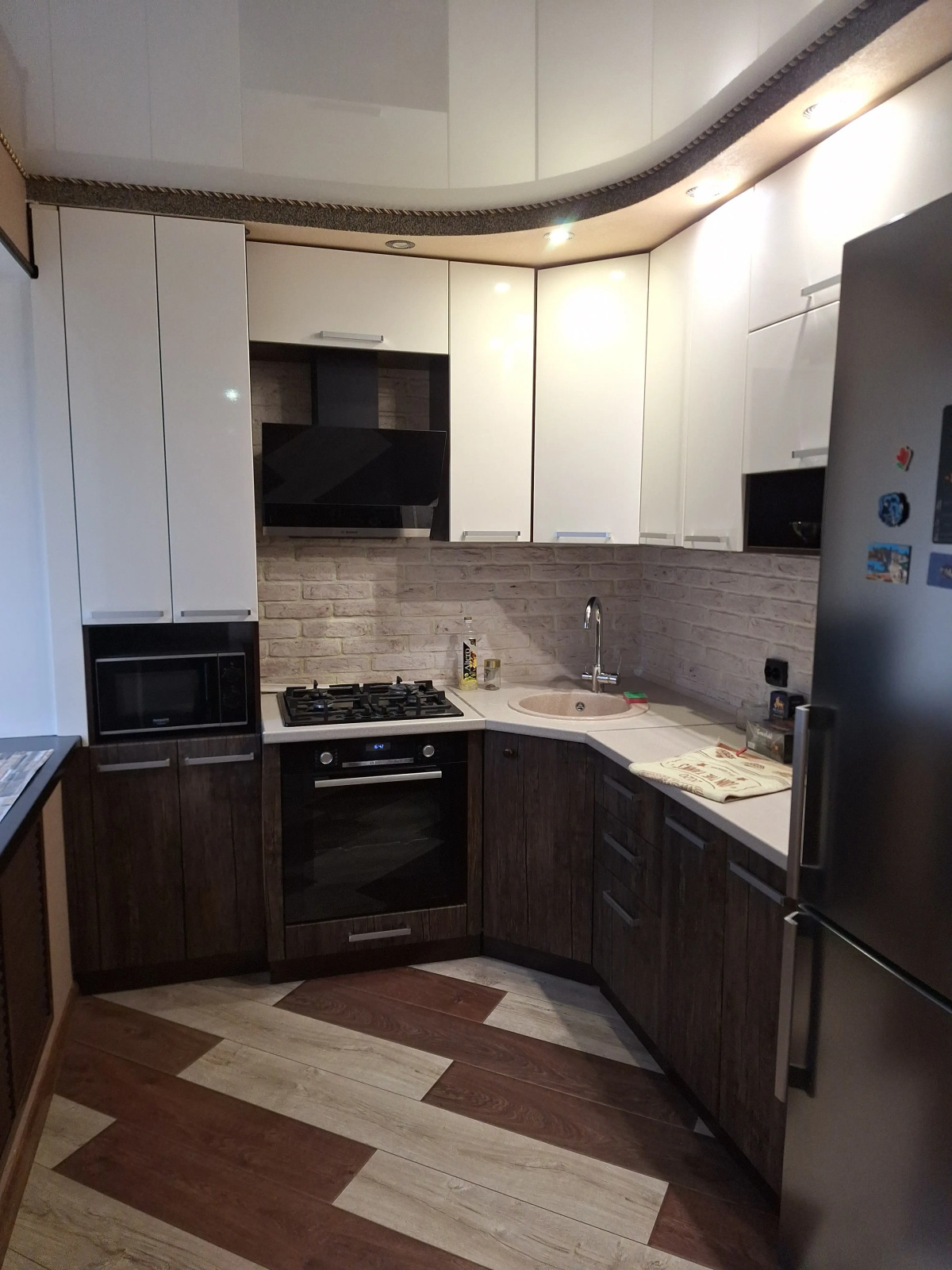 Квартира Двухкомнатная Около Мегагринна