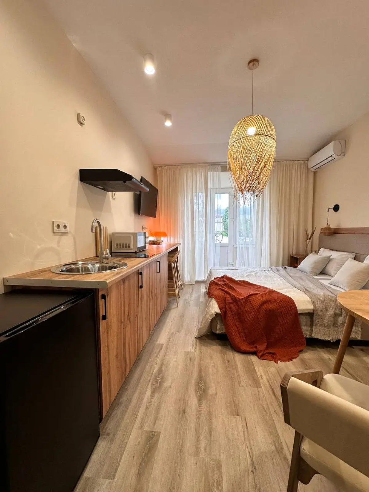 Квартира Современная Студия в Центре Махачкалы 2