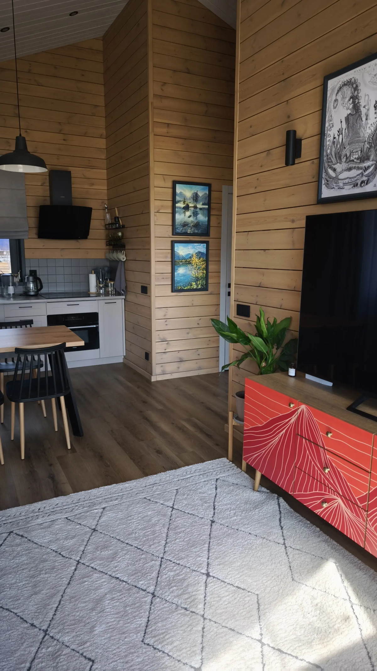 Частный дом Современный гостевой дом на слиянии рек Катунь и Кокса