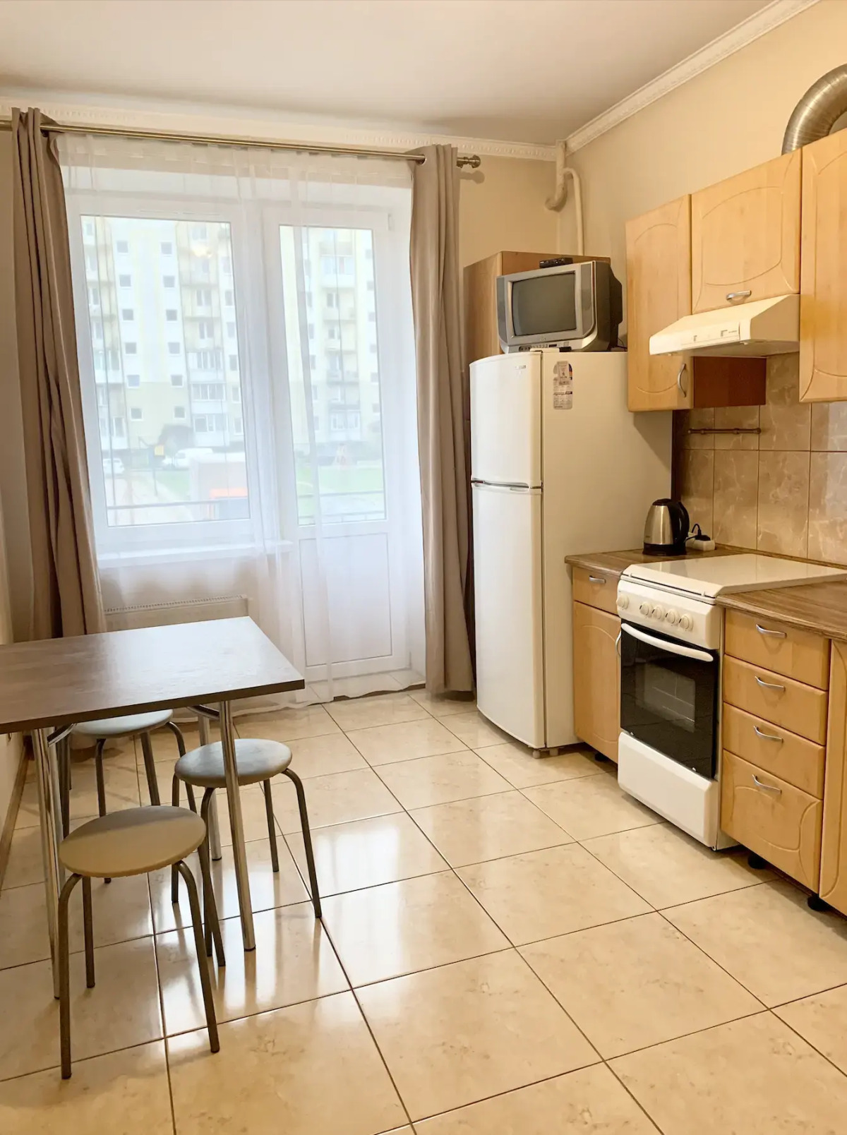 Апартаменты тихая светлая и просторная возле центра