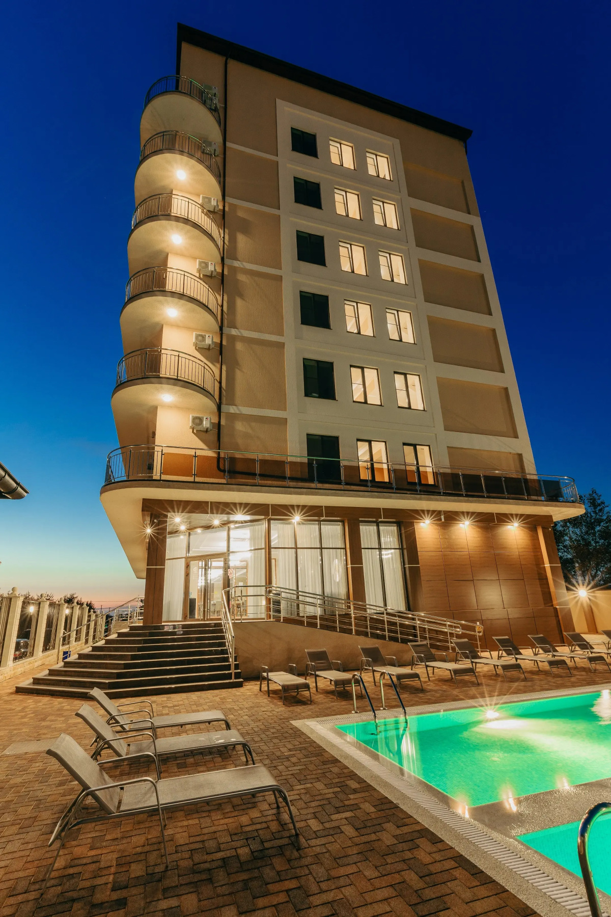 Отель Гостиничный комплекс Family Pride Inn