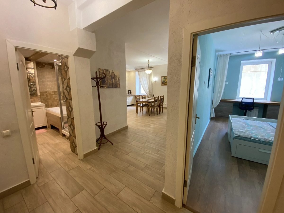 Апартаменты Трехкомнатные на Большой Морской 33