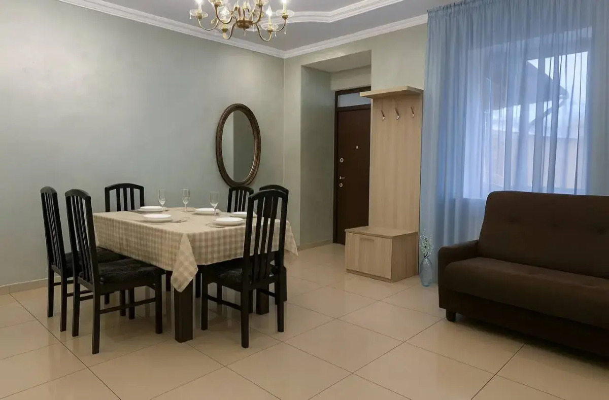 Апартаменты 2-х комнатные В Центре