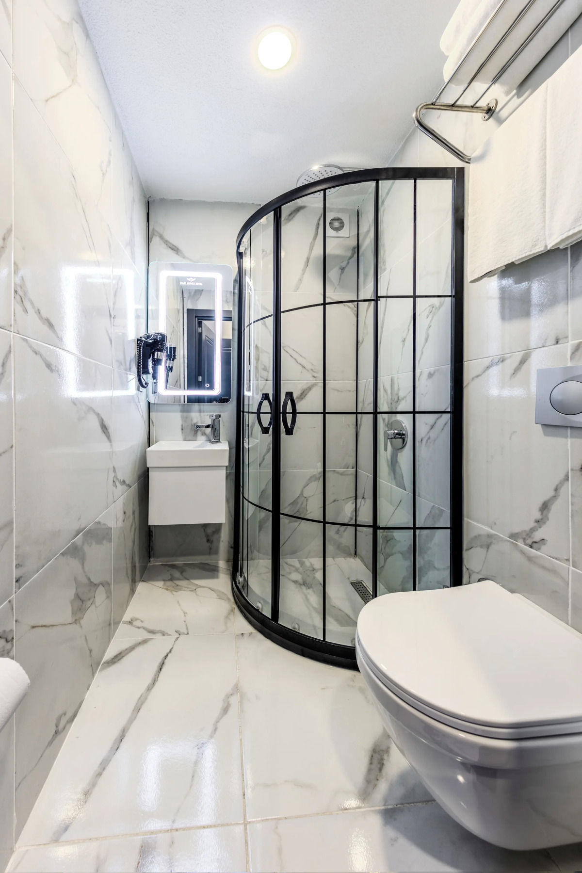 Отель Solin Airport Hotel