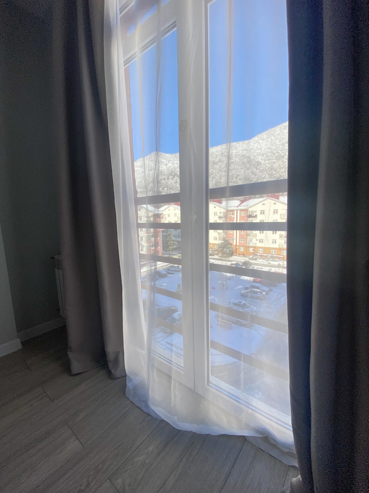 Квартира с отдельной спальней вблизи подъемника