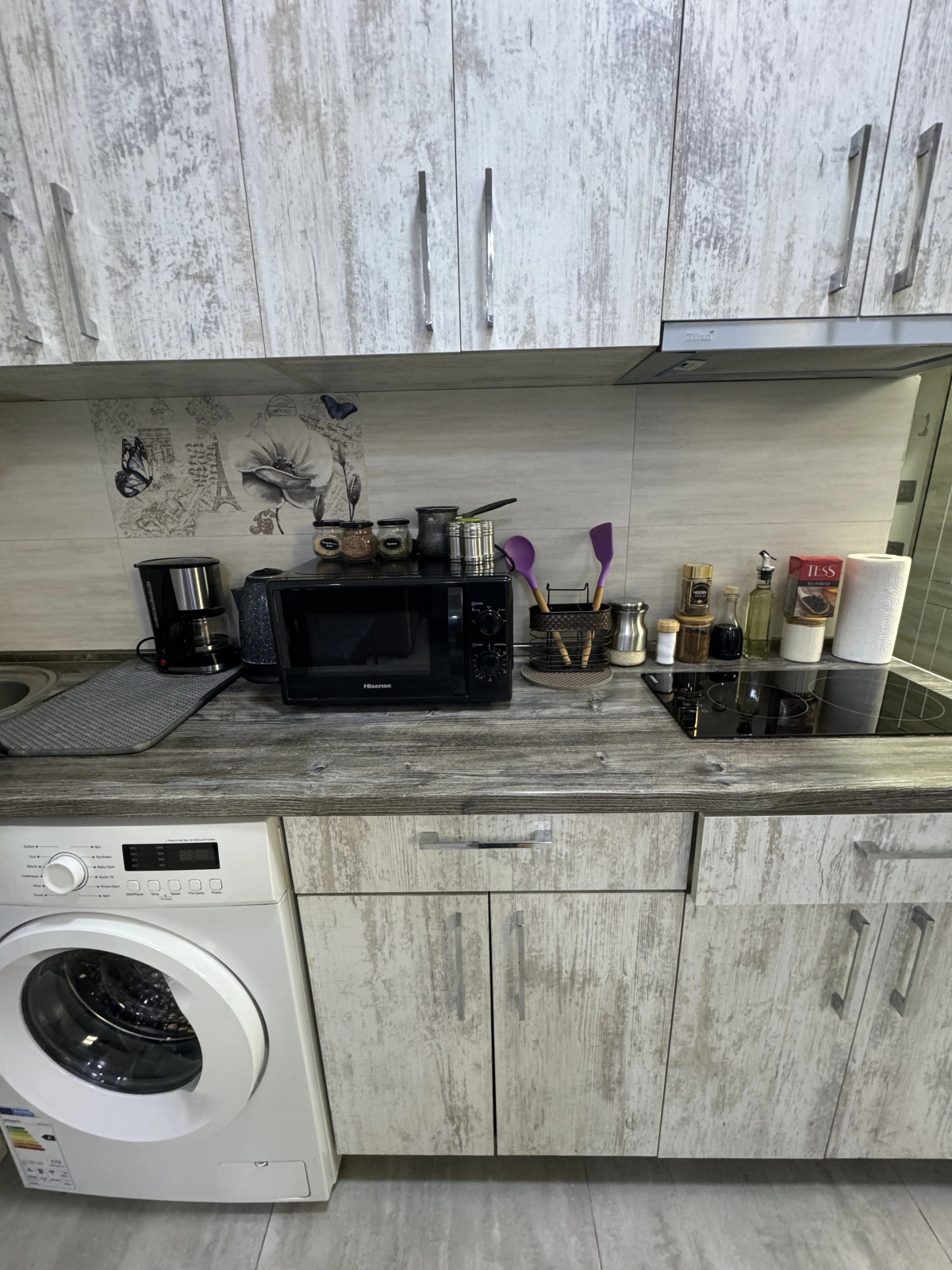 Апартаменты Modern and Comfortable Apartment