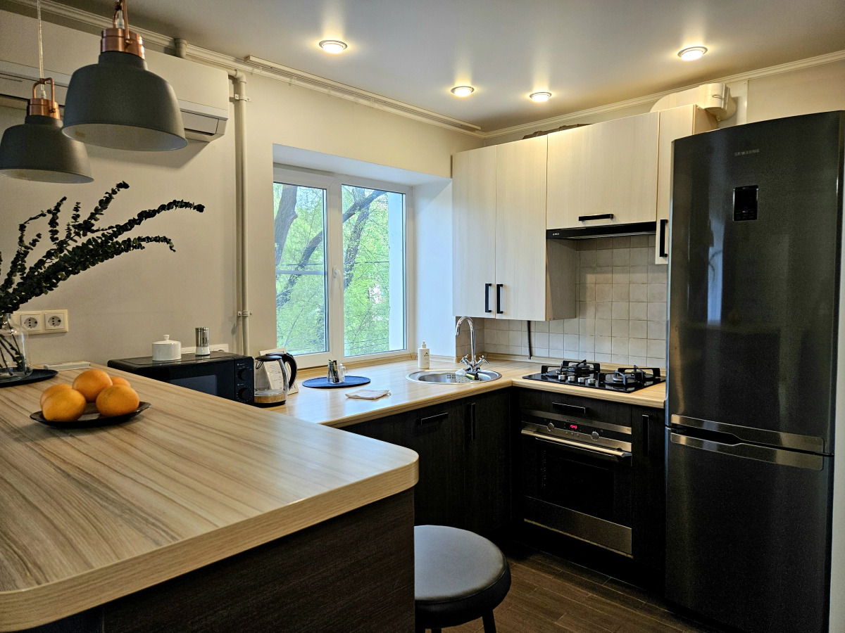 Квартира Неотель на Площади Ленина, рядом Театр Оперы и Балета