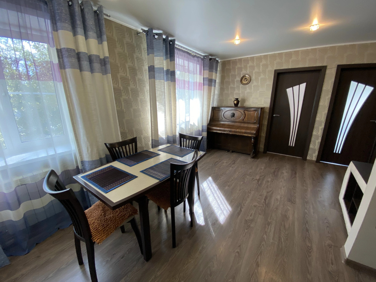 Апартаменты Курнатовского 76