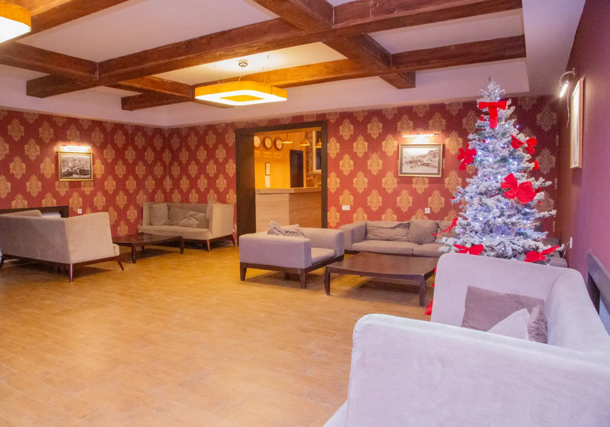 Отель Edelweiss Hotel