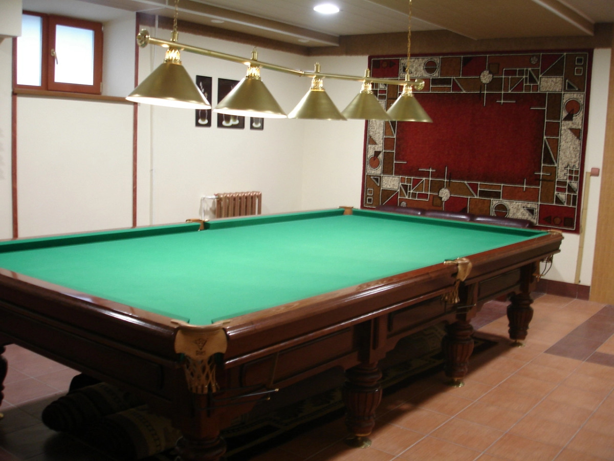 Отель Велес