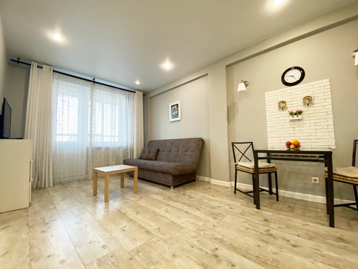 Квартира 2-х Комнатная Квартира на Октябрьском Проспекте 117