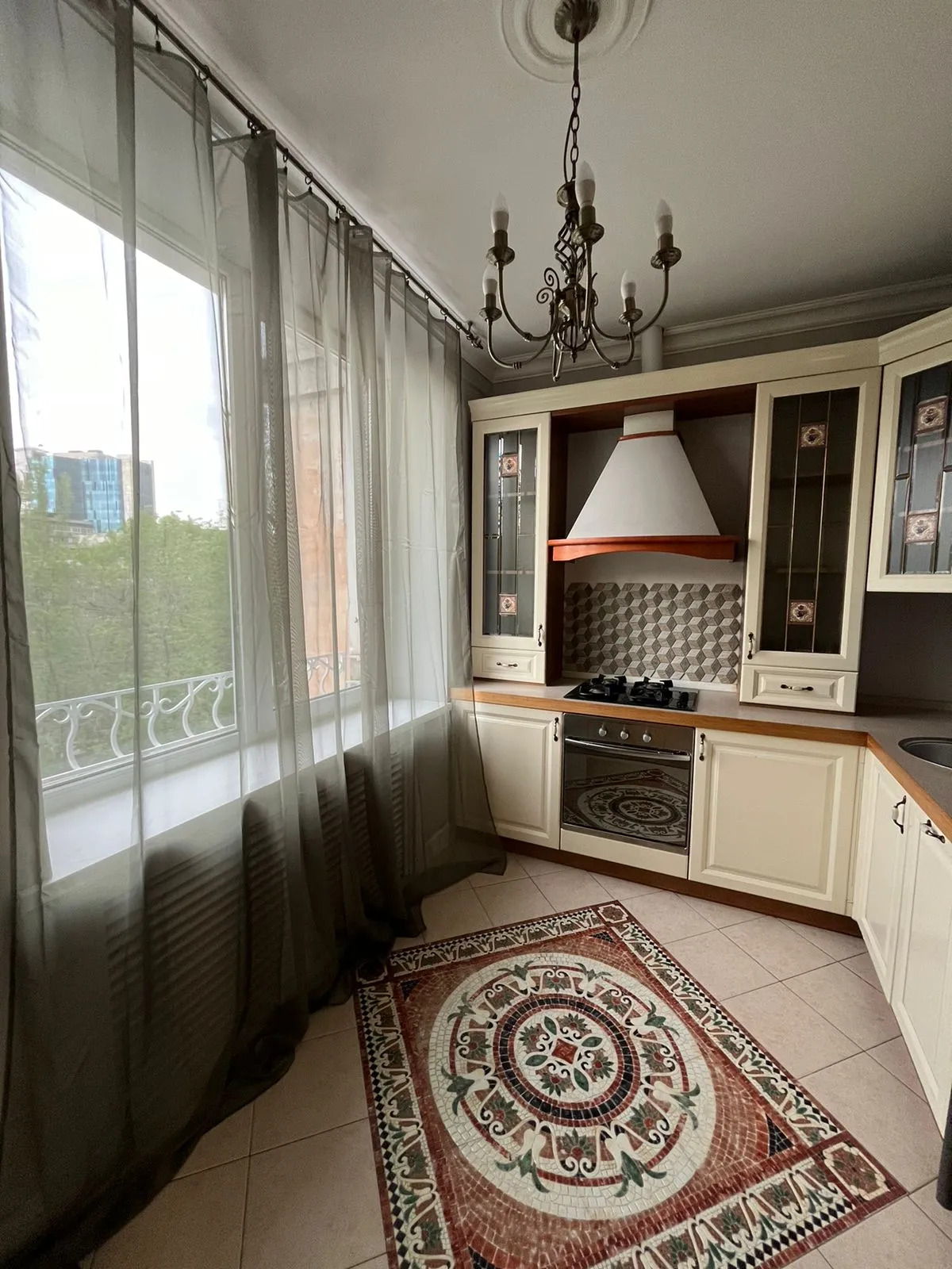 Квартира M.O.O.N APARTMENTS  Толе би Тулебаева кв 8 Центр