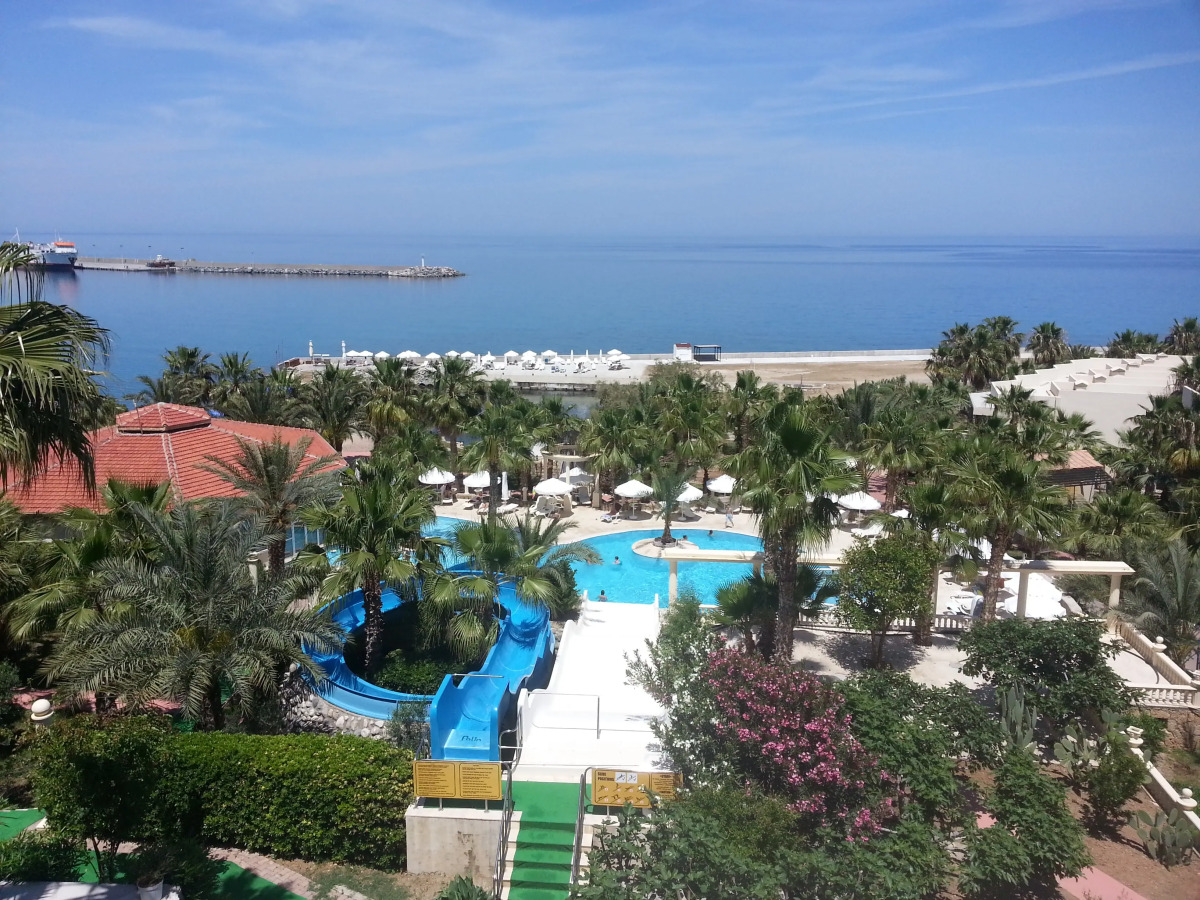 Отель Oscar Resort